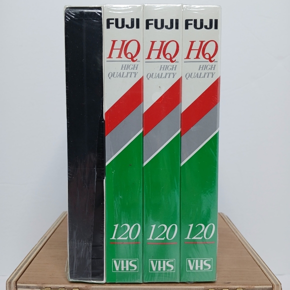 FUJI Film HQ High Quality 120 Min Blank VHS Tapes 4-Pack Factory Sealed - Picture 1 of 4